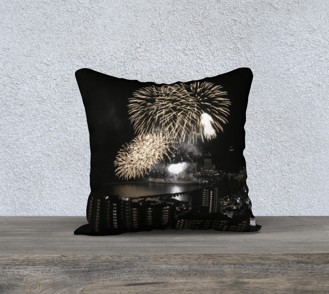 Paysage du Japon - Hanabi - Housse de Coussin 18x18